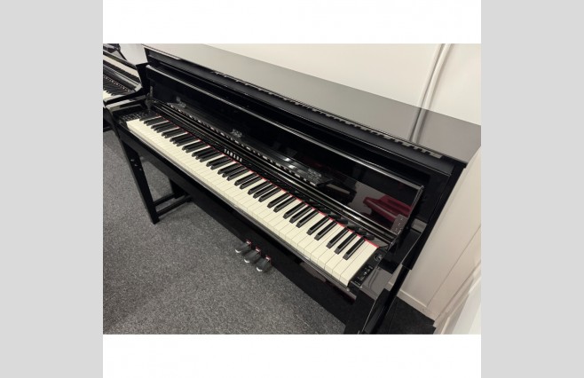 Yamaha CLP585 Polished Ebony Digital Piano, Used - Complete Package (SN:BCWL01025) - Image 4
